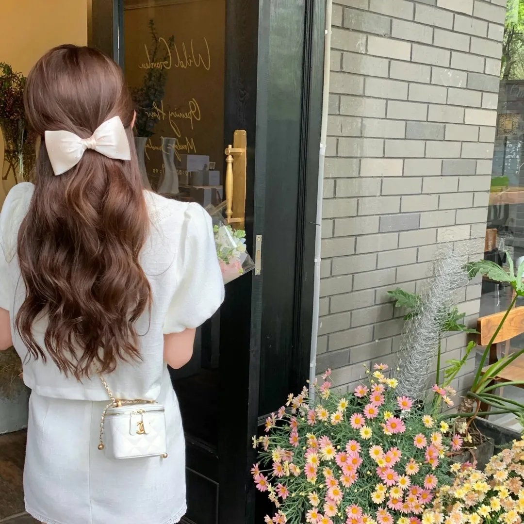商谍